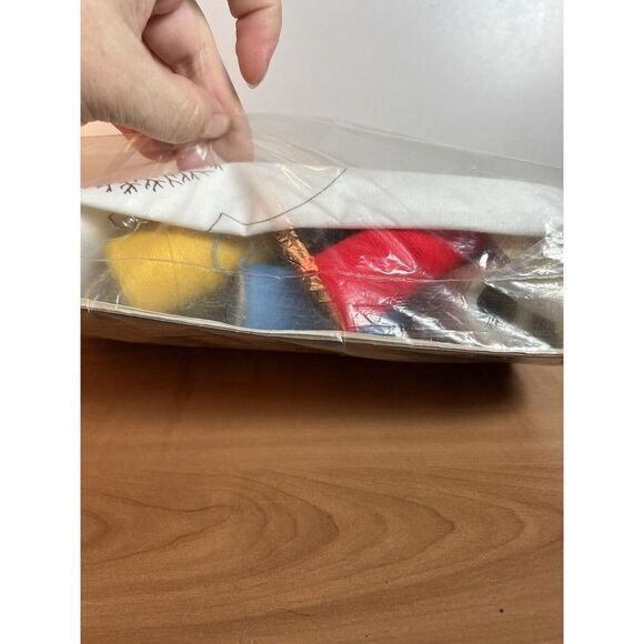 Creative Expressions Winter's Blanket Punchneedle W/ Embroidery 20" x 16" #3223 - Picture 5 of 6